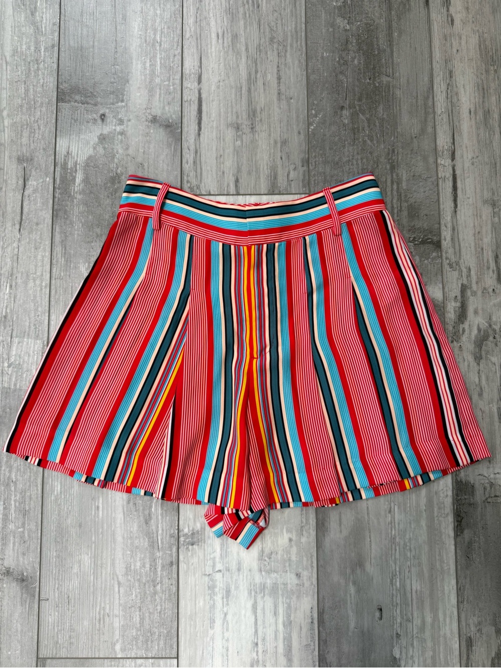 Alice + Olivia Scarlet Striped Flutter Shorts Size 6 Multicolor